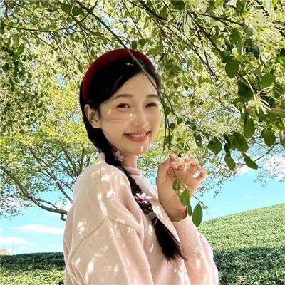 对街的小星星 海报